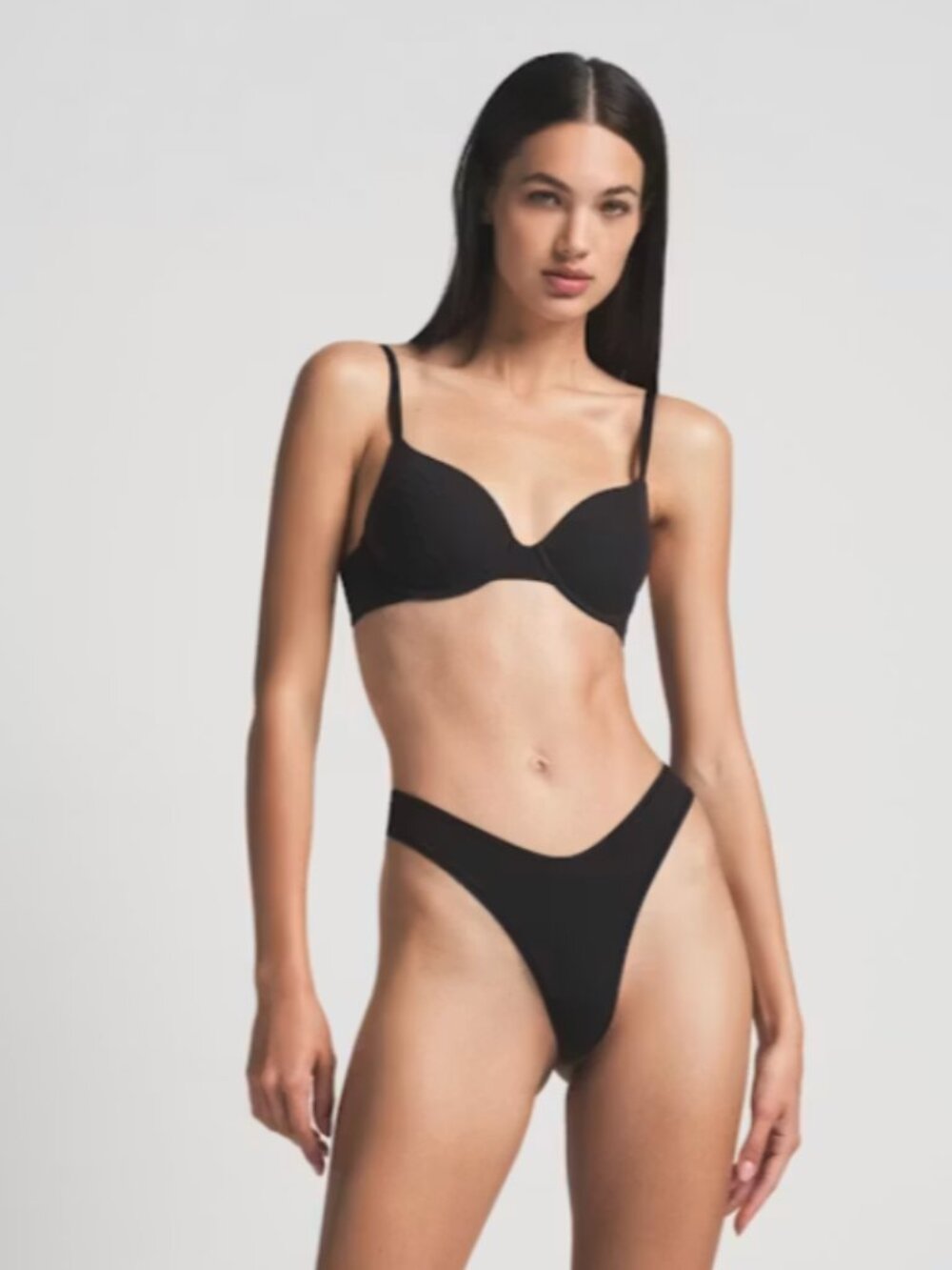 SKIMS T-Shirt Bra - Black (Lightly Lined Underwire)